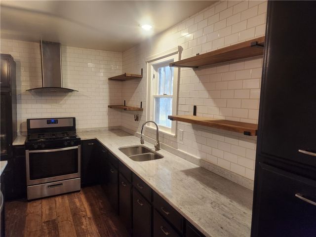 2913 Honeysuckle Lane, Russellville, AR 72801