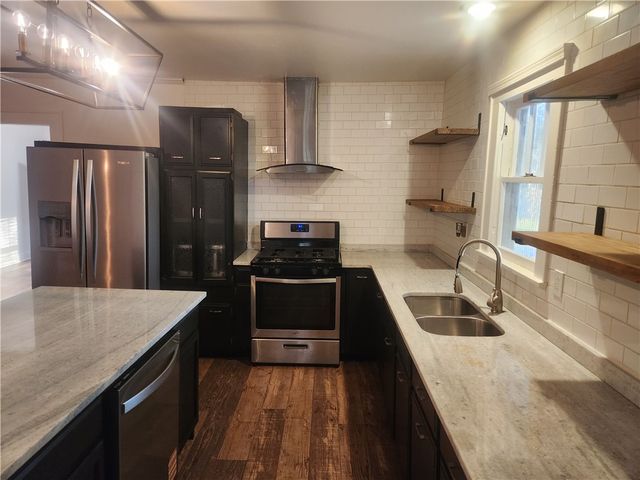 2913 Honeysuckle Lane, Russellville, AR 72801