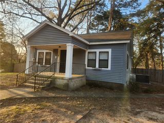 2913 Honeysuckle Lane, Russellville, AR 72801