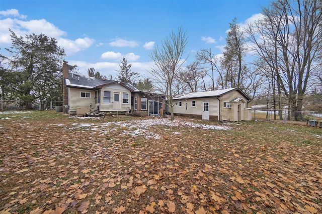120 W Liberty Road, Clarklake, MI 49234