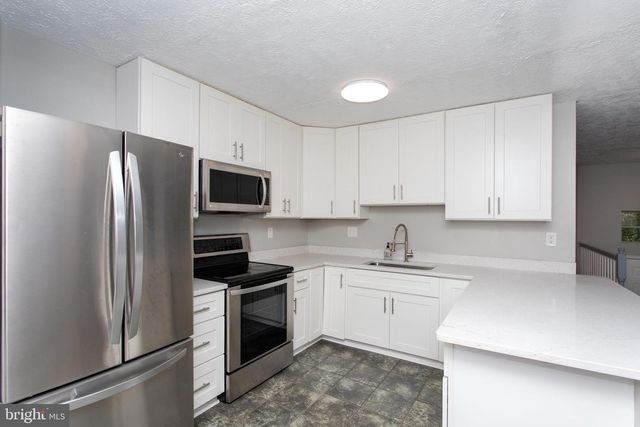 6428 BEAR CT, Waldorf, MD 20603