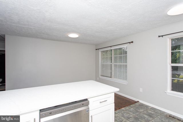 6428 BEAR CT, Waldorf, MD 20603