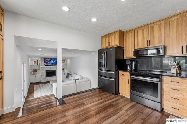 1235 S 169th Street, Omaha, NE 68130