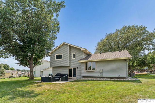 1235 S 169th Street, Omaha, NE 68130