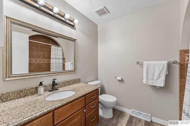 1235 S 169th Street, Omaha, NE 68130