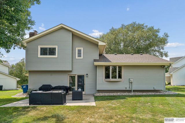 1235 S 169th Street, Omaha, NE 68130