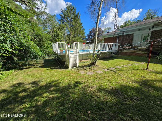 76 Daisy Ave, Crossville, TN 38555