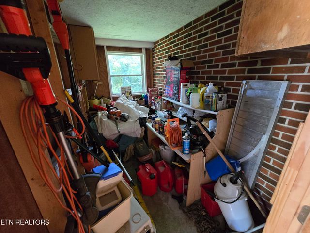 76 Daisy Ave, Crossville, TN 38555