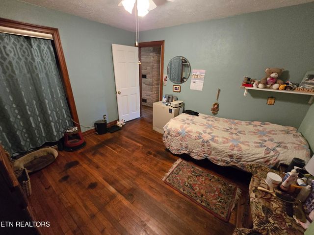 76 Daisy Ave, Crossville, TN 38555