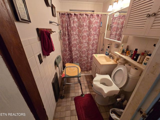 76 Daisy Ave, Crossville, TN 38555