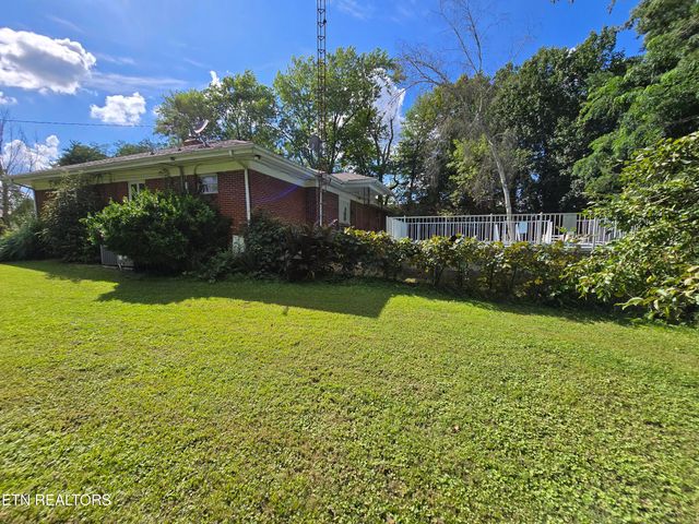 76 Daisy Ave, Crossville, TN 38555