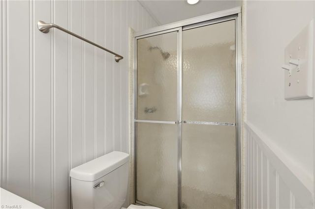 1609 Seven Oaks Place, High Point, NC 27265