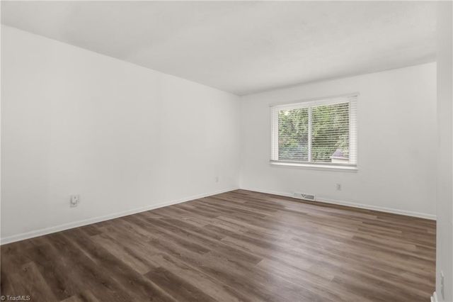1609 Seven Oaks Place, High Point, NC 27265