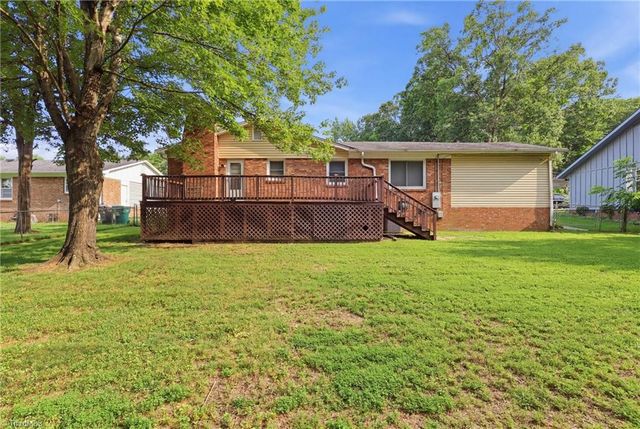1609 Seven Oaks Place, High Point, NC 27265