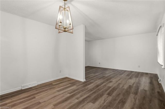 1609 Seven Oaks Place, High Point, NC 27265