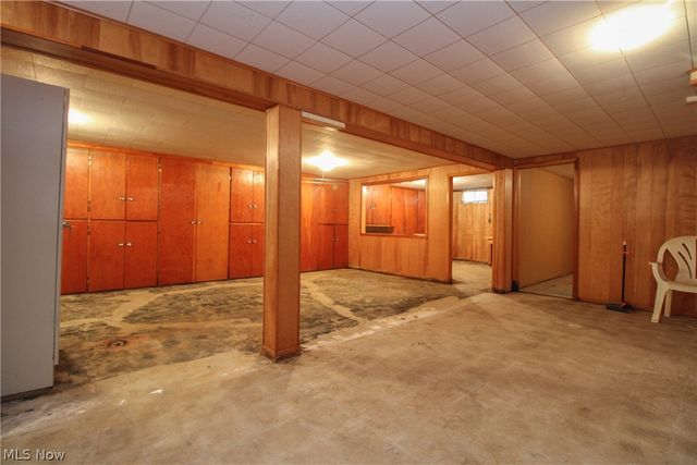66 S Beverly Avenue, Austintown, OH 44515