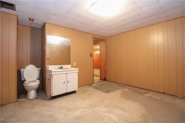 66 S Beverly Avenue, Austintown, OH 44515