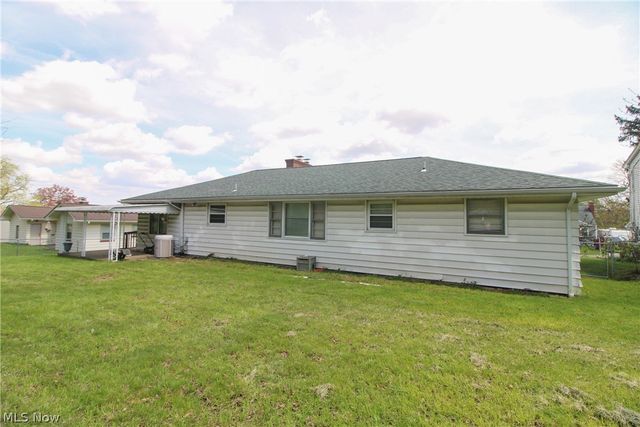 66 S Beverly Avenue, Austintown, OH 44515