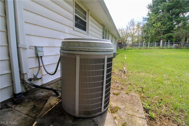 66 S Beverly Avenue, Austintown, OH 44515