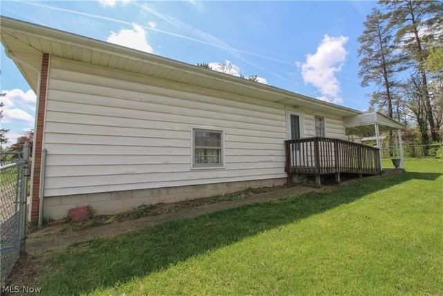 66 S Beverly Avenue, Austintown, OH 44515