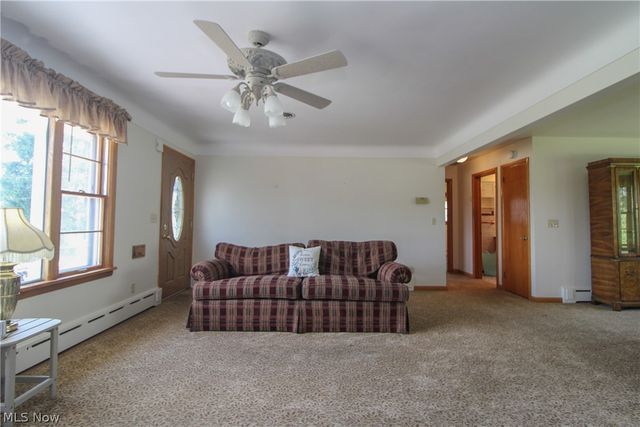 66 S Beverly Avenue, Austintown, OH 44515