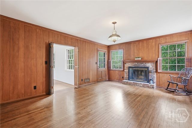 5729 Colonial Drive, Savannah, GA 31406