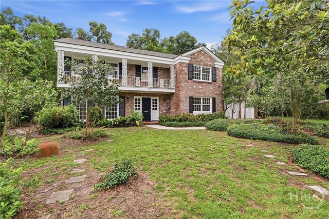 5729 Colonial Drive, Savannah, GA 31406
