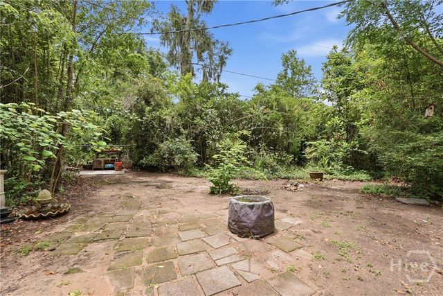 5729 Colonial Drive, Savannah, GA 31406