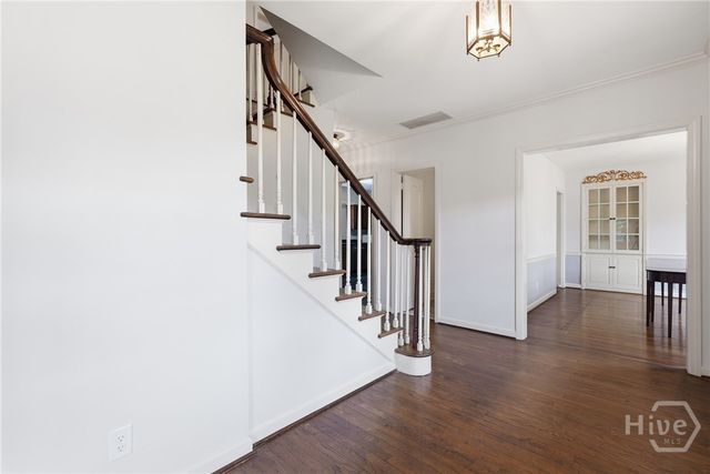 5729 Colonial Drive, Savannah, GA 31406