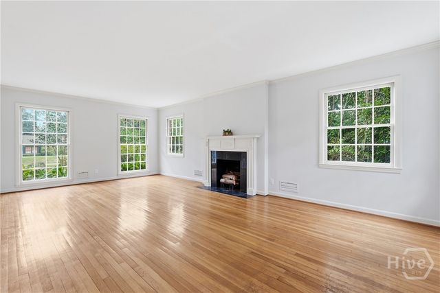 5729 Colonial Drive, Savannah, GA 31406