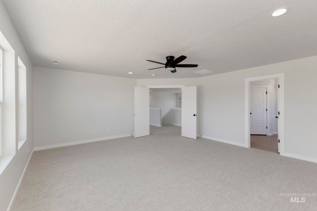 8274 E Cool River Lp, Nampa, ID 83687