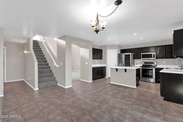 29272 N YELLOW BEE Drive N, San Tan Valley, AZ 85143