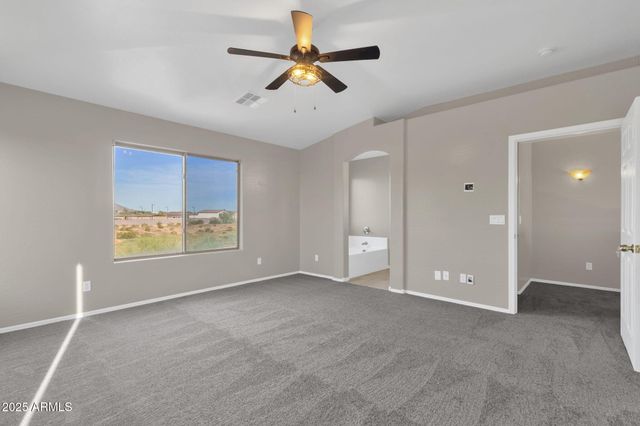 29272 N YELLOW BEE Drive N, San Tan Valley, AZ 85143