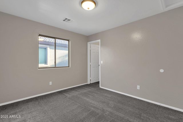 29272 N YELLOW BEE Drive N, San Tan Valley, AZ 85143