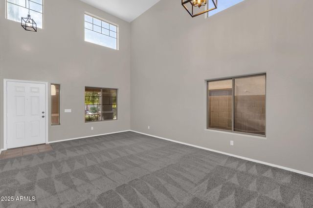 29272 N YELLOW BEE Drive N, San Tan Valley, AZ 85143