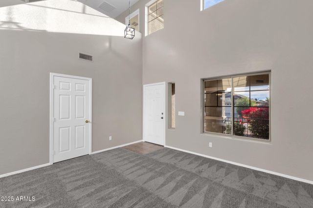 29272 N YELLOW BEE Drive N, San Tan Valley, AZ 85143