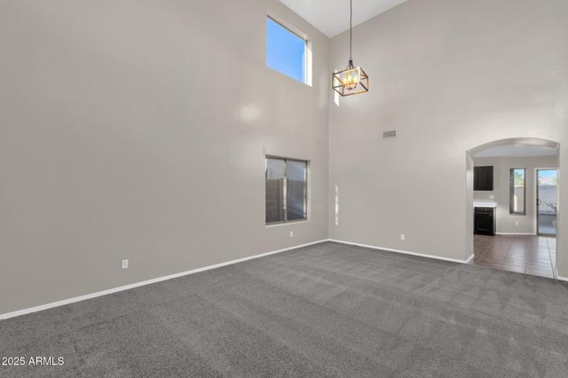 29272 N YELLOW BEE Drive N, San Tan Valley, AZ 85143