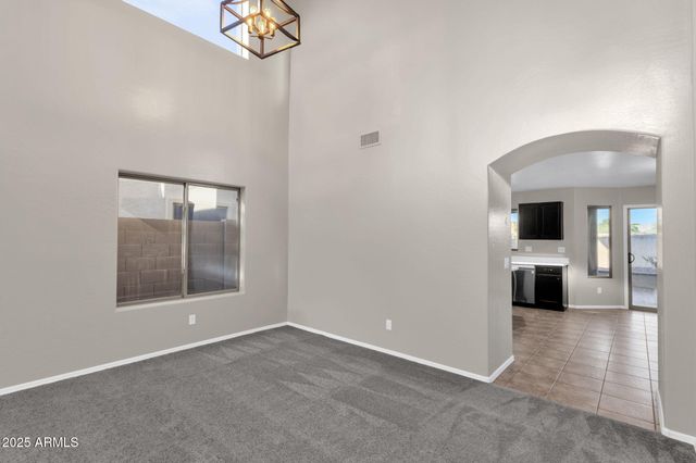 29272 N YELLOW BEE Drive N, San Tan Valley, AZ 85143