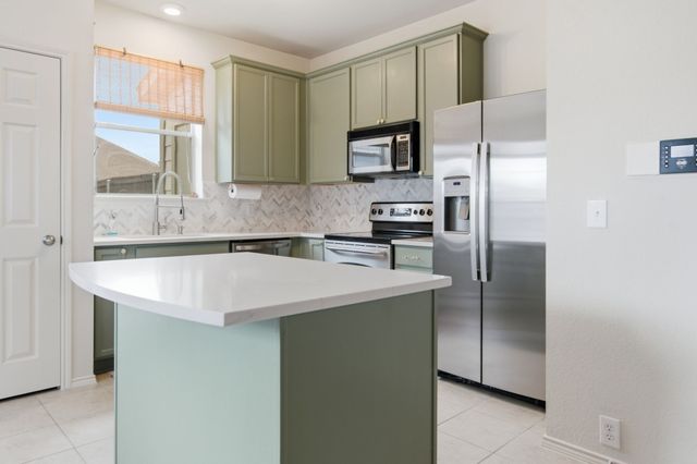 10812 Astor Drive, Fort Worth, TX 76244