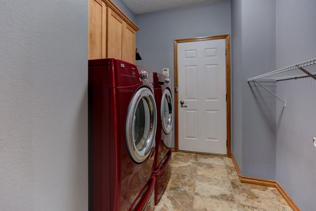 5805 N Hermosa Cir, Otis Orchards, WA 99027