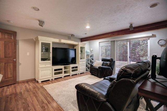 5805 N Hermosa Cir, Otis Orchards, WA 99027