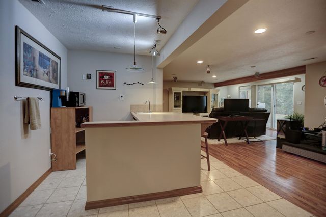 5805 N Hermosa Cir, Otis Orchards, WA 99027