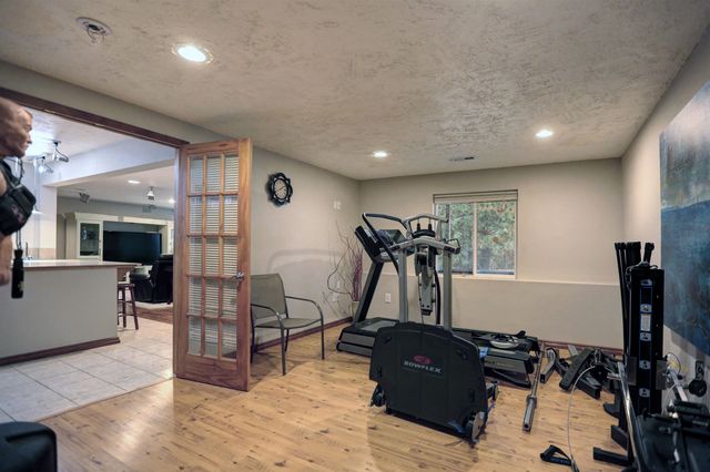 5805 N Hermosa Cir, Otis Orchards, WA 99027