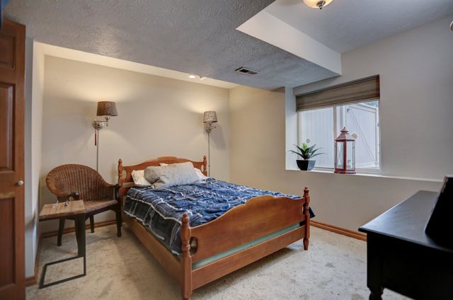 5805 N Hermosa Cir, Otis Orchards, WA 99027