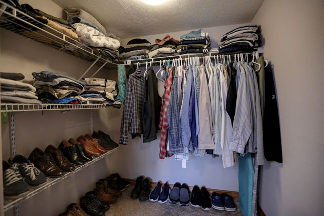 5805 N Hermosa Cir, Otis Orchards, WA 99027