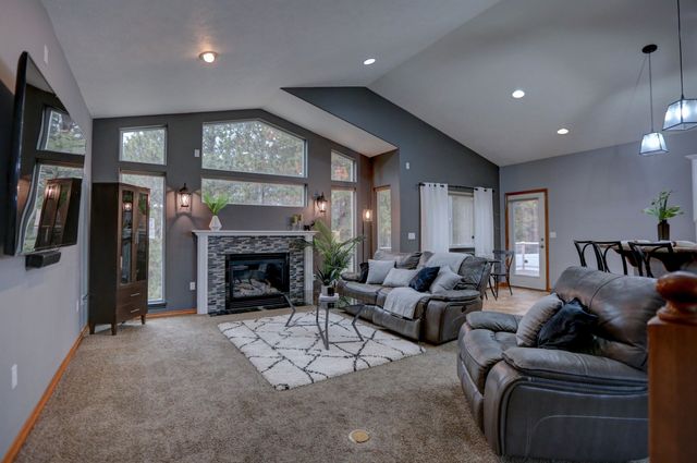 5805 N Hermosa Cir, Otis Orchards, WA 99027