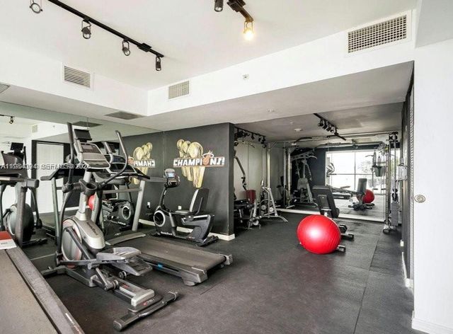 1 Glen Royal Pkwy 603, Miami, FL 33125