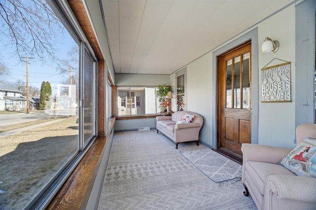 1306 S LAWE STREET, Appleton, WI 54915