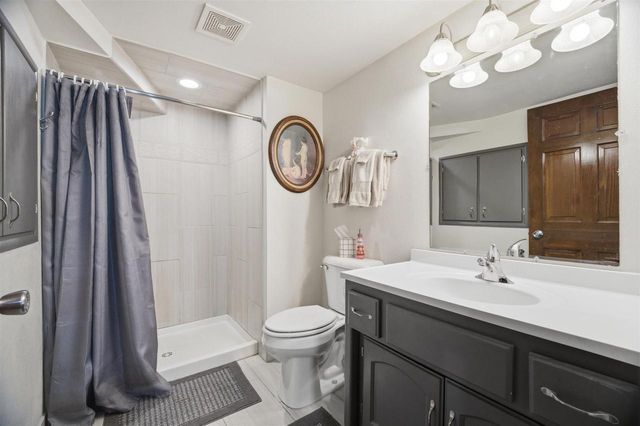 1306 S LAWE STREET, Appleton, WI 54915