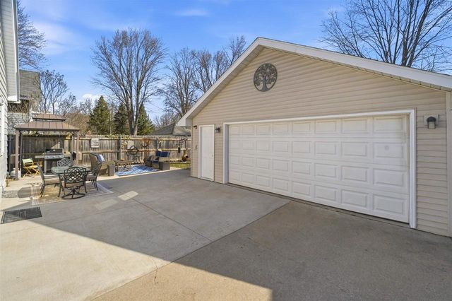 1306 S LAWE STREET, Appleton, WI 54915